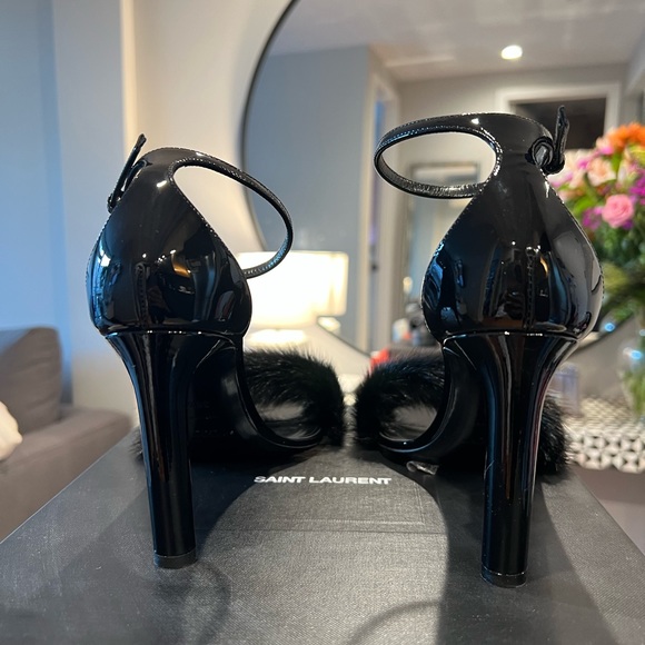 SAINT LAURENT BEA PATENT LEATHER AND MINK FUR SANDALS - Picture 2 of 8